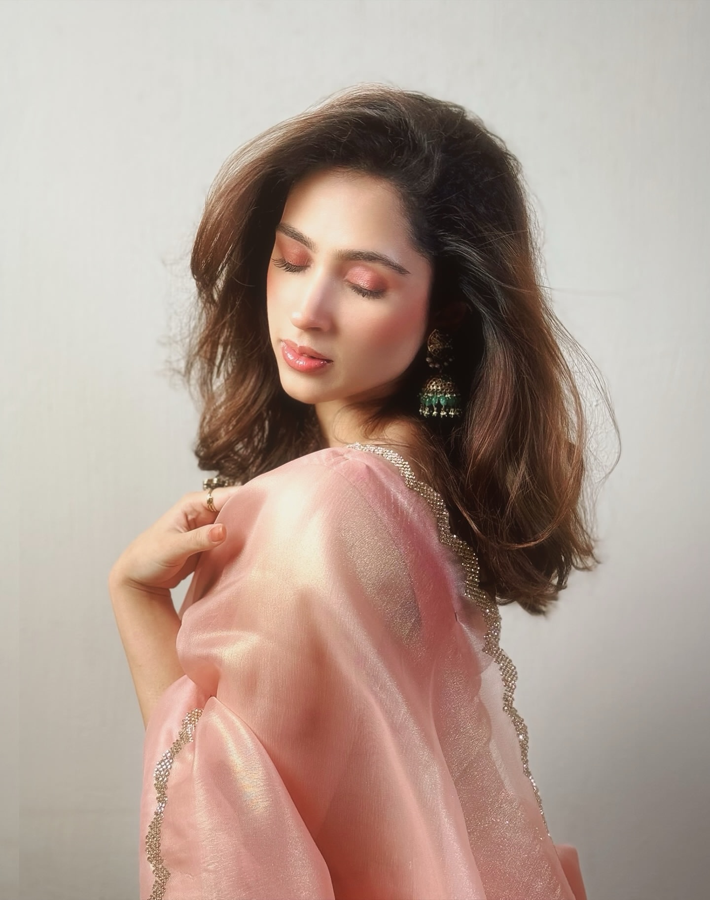 GusZPxWW4AEJzj5?format=jpg&name=large