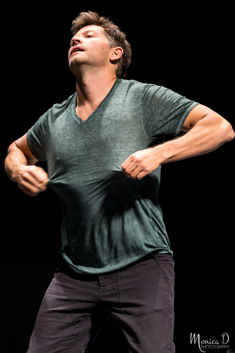 MonicaDPhoto's tweet image. .@mishacollins: A Study in Misha being too hot on stage during the @TheHUBBUB All Hell Breaks Loose Supernatural convention in Melbourne.