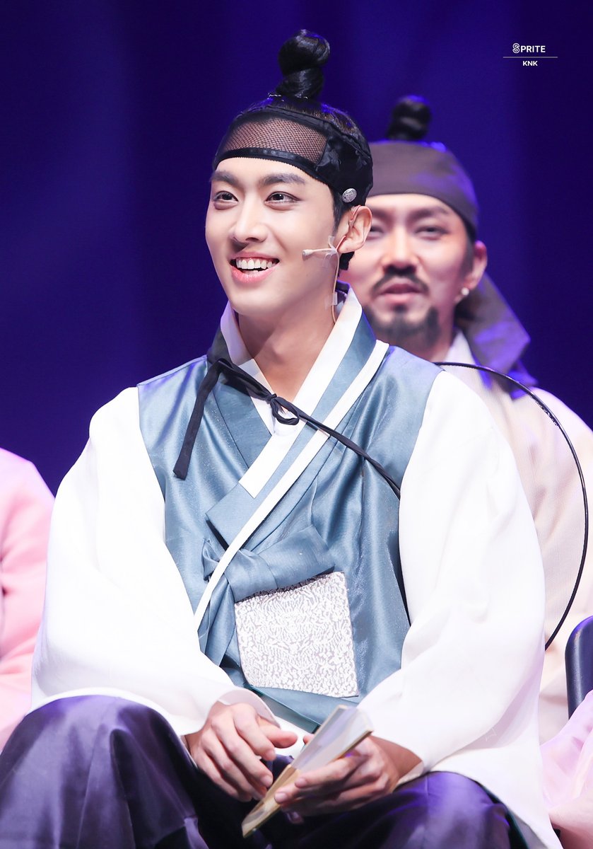 #HAPPYINSEONGDAY

250220 일기쓰는남자

#크나큰 #KNK #인성 #정인성 #INSEONG #インソン #인성짱짱
<a href="/KNKOfficial220/">크나큰(KNK)</a>