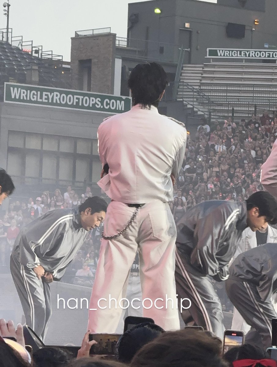 hanttps's tweet photo. iseenodifference 

#HAN #한 https://t.co/jbONoDkQfv