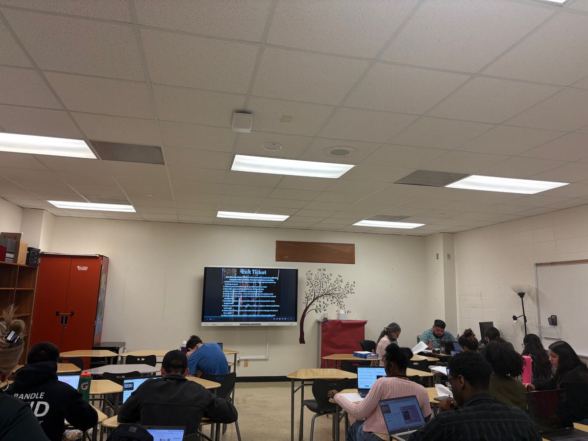 LamarCISDHR's tweet image. Thank you to @UHCOE for partnering with us and placing your ACP candidates at Terry High School this summer! We’re proud to support the next generation of educators. #FutureTeachers #TeacherPipeline