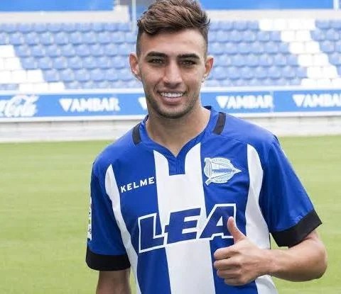 Otro ex que suena.
¿ Te mola o no te mola?
❤️Si me mola 
🔁No me mola