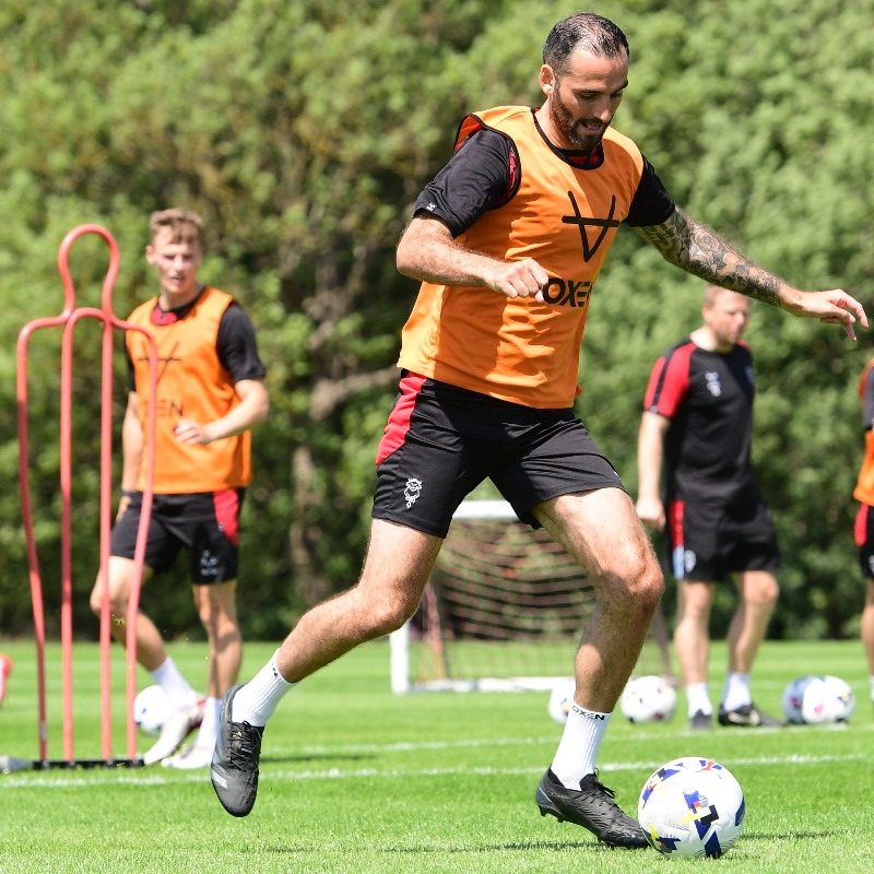 LincolnCity_FC's tweet photo. ☀️ Hot stuff