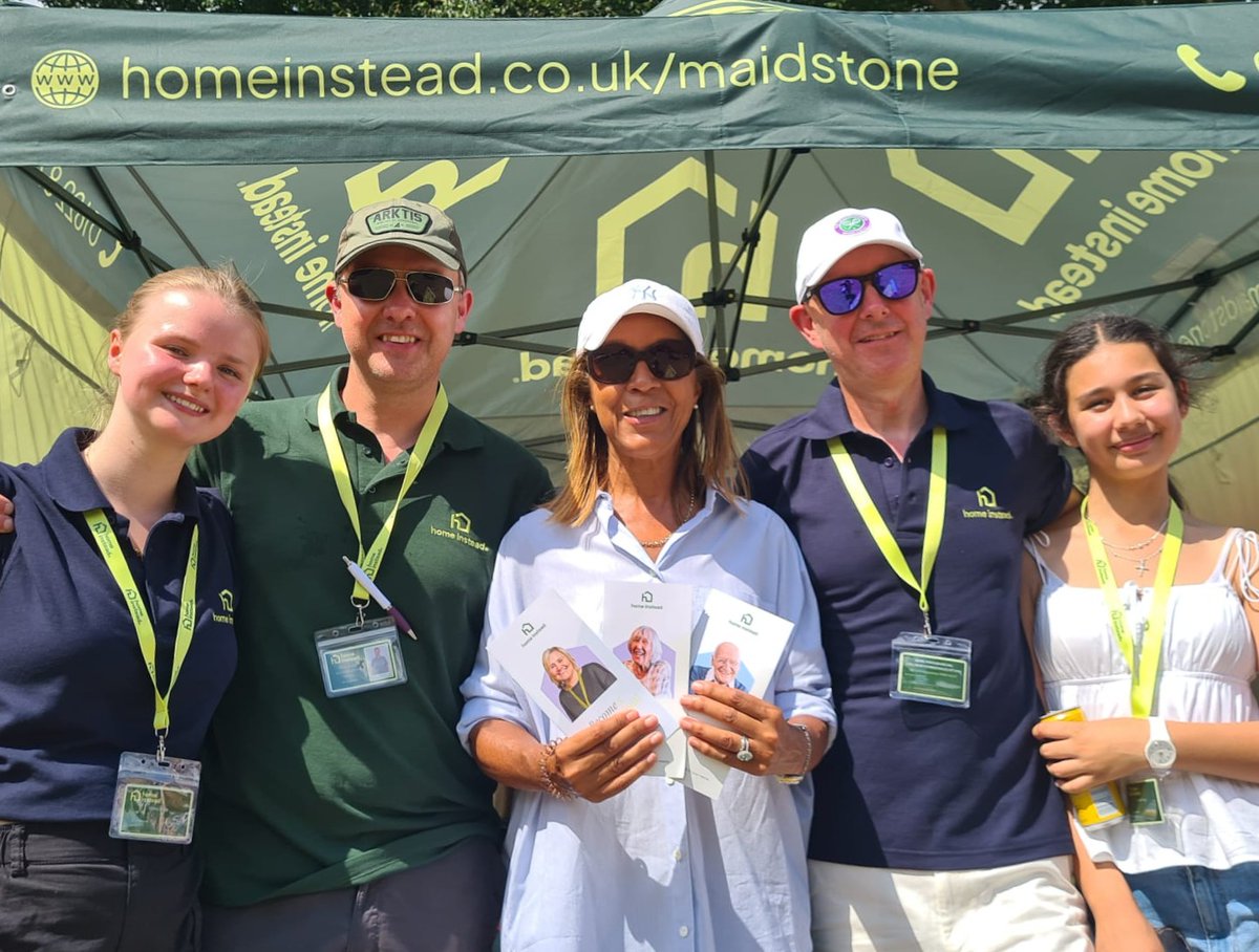 HelenGrantMP's tweet image. Picnic in the Park this weekend in #EastMalling - great live bands and loads of community atmosphere with Blacklands Scouts, Home Instead Maidstone, and former Arsenal Women’s team player Sophie Lloyd.
Thanks to organiser Shirley and all the volunteers for a super day once again.