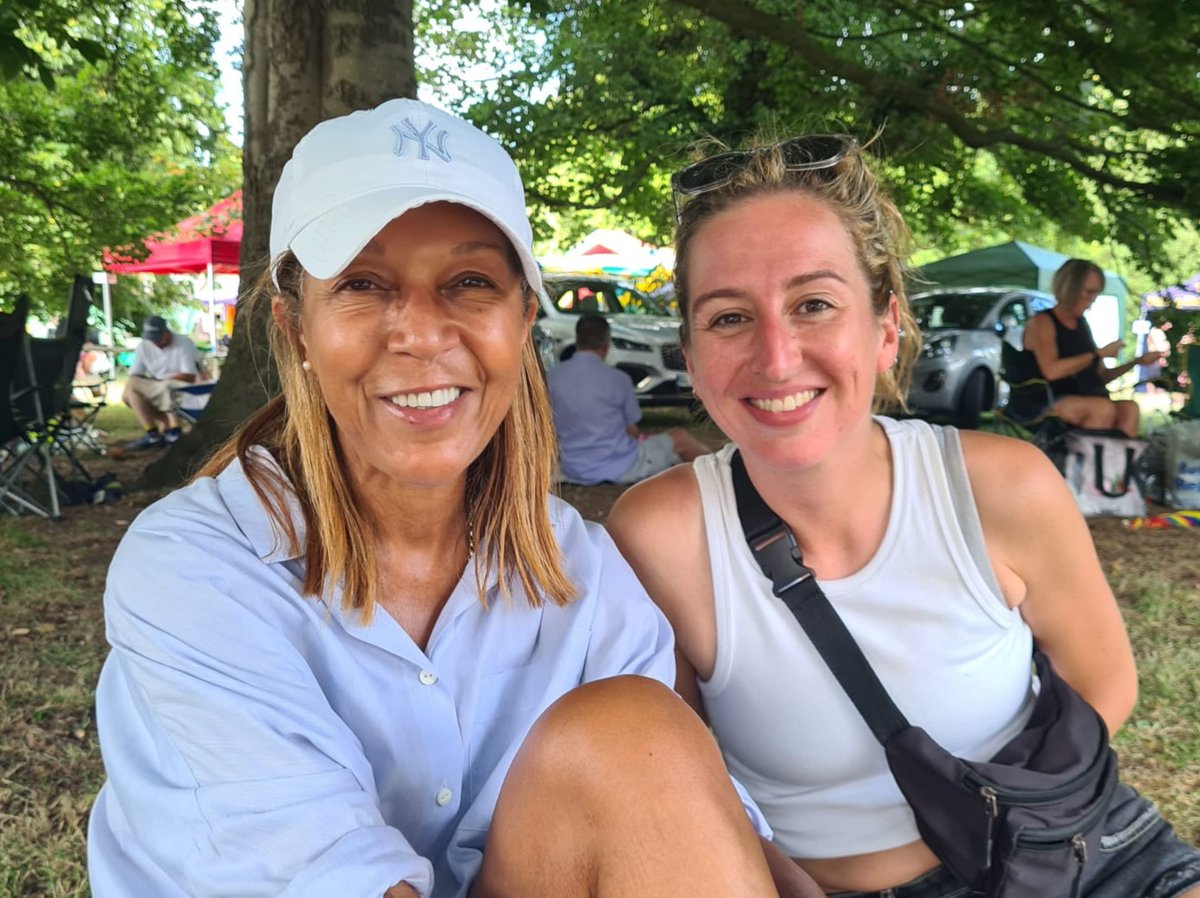 HelenGrantMP's tweet image. Picnic in the Park this weekend in #EastMalling - great live bands and loads of community atmosphere with Blacklands Scouts, Home Instead Maidstone, and former Arsenal Women’s team player Sophie Lloyd.
Thanks to organiser Shirley and all the volunteers for a super day once again.