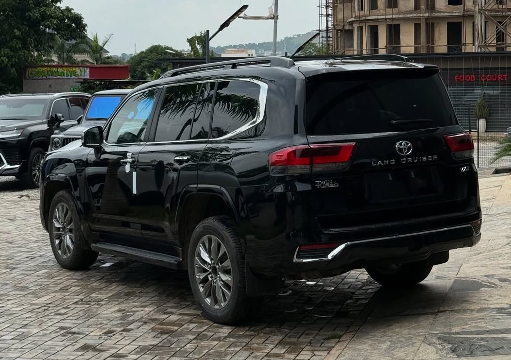 TOYOTA LANDCRUISER VX.R
Brand New 2025 Model Twin-Turbo
Original duty ☑️
🏷️✨✨
📍Abuja