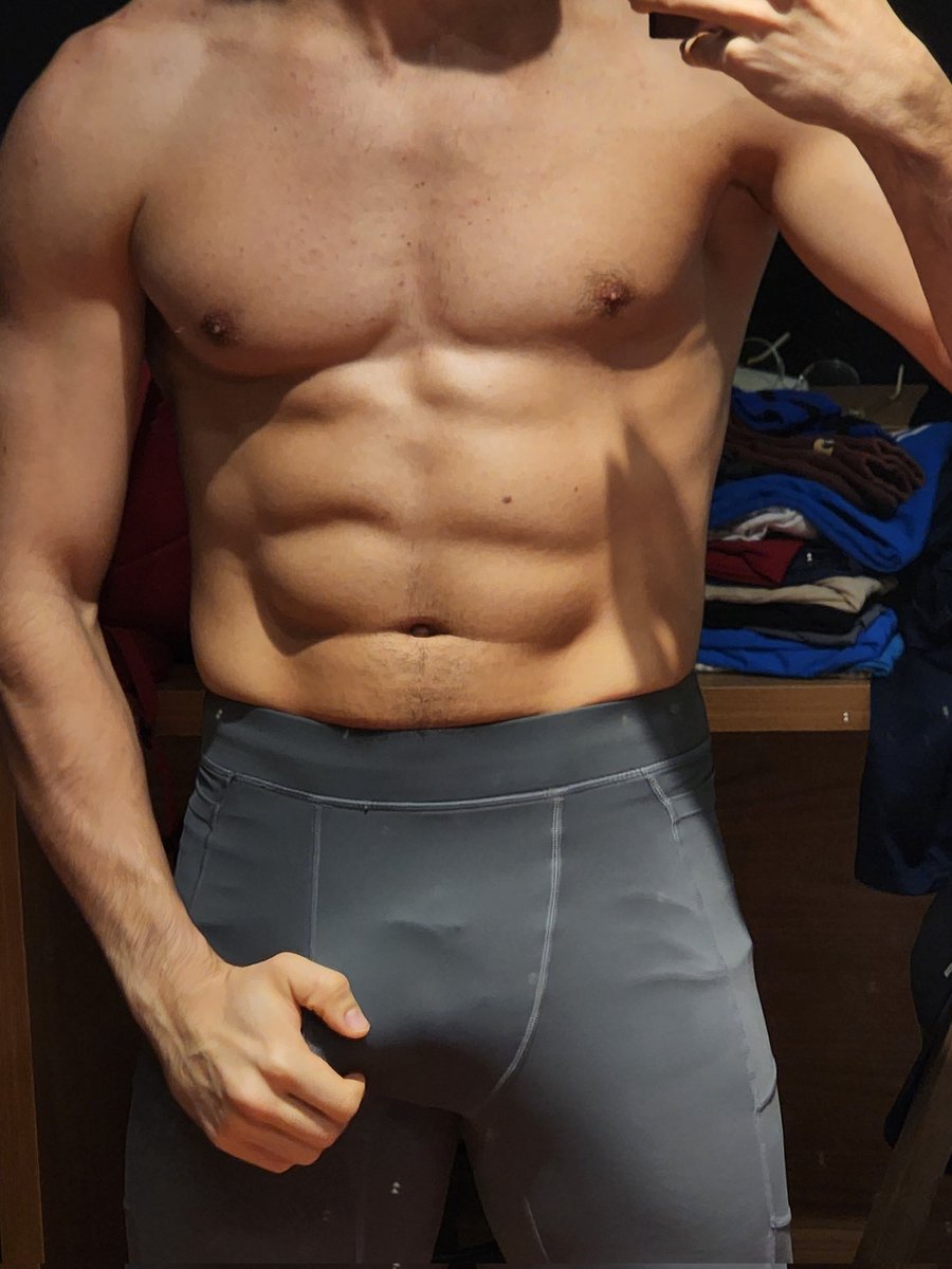 Someguy20br's tweet photo. Pos treino para espantar o frio
.
.
O retorno so no https://t.co/EaVHMtte8g https://t.co/bWLuH6SrRS