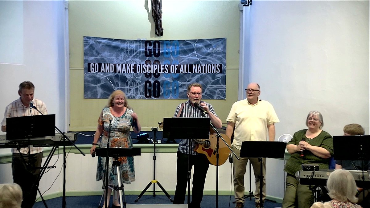 GatehouseChurch's tweet photo. Amazing evening of praise, prayer, &amp; fellowship at the Elim Praise Churches Together event last night. Thank you @MarkGRyan for a thoughtful message and encouraging prayer time. Thanks to everyone who came along. It was such a blessing to host you and celebrate Jesus together! https://t.co/eJXH0z0BLL