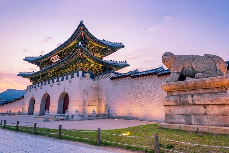 📢 Discover Seoul! #IPSA2025 World Congress of #PoliticalScience participants can join guided tours to explore the vibrant city of Seoul and its surroundings.
🔗 wc2025.ipsa.org/wc/tour-program