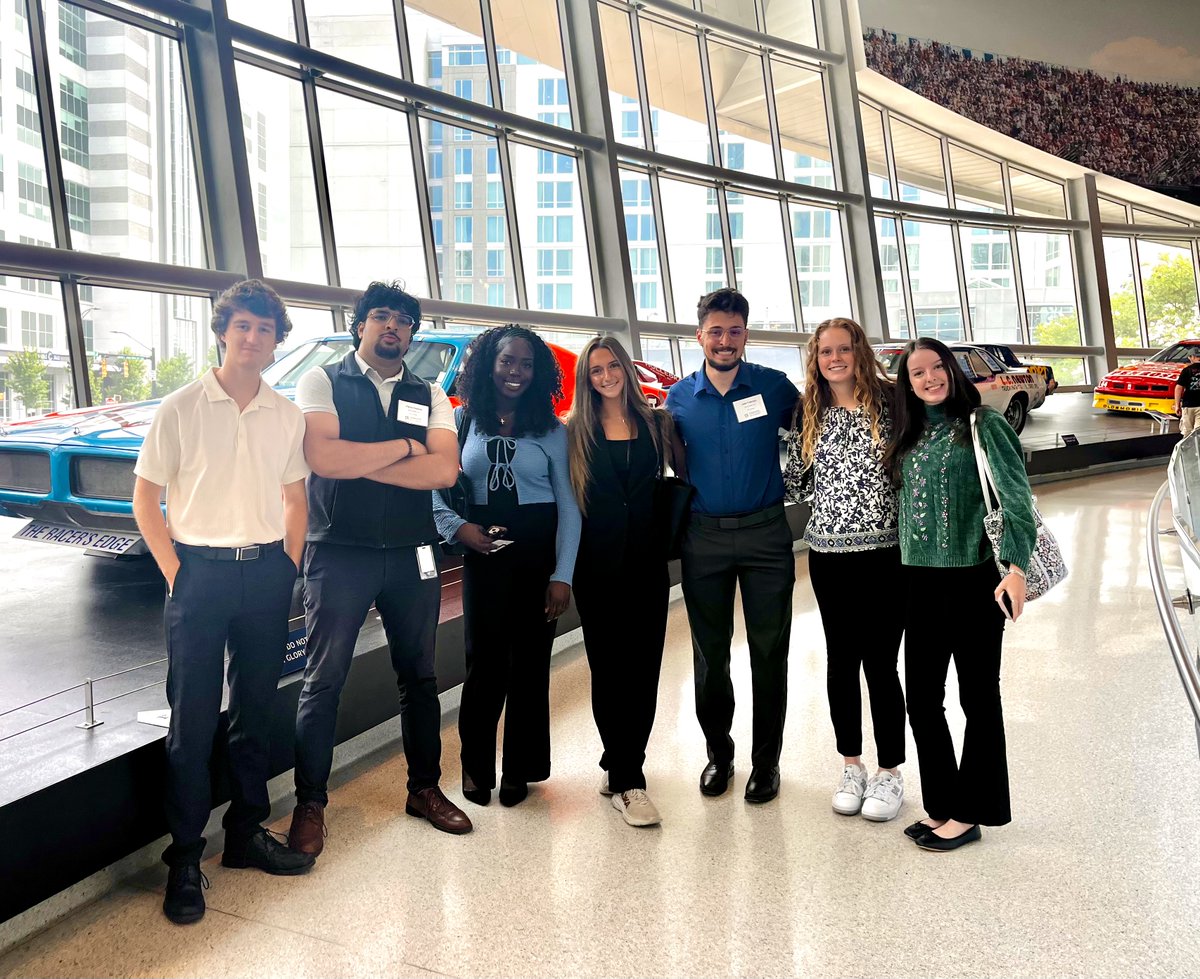 JELDWEN's tweet image. Our summer interns have hit the ground running with a series of engaging events hosted by the @clt_alliance.
Learn more about early career opportunities and programs at JELD-WEN - spr.ly/60164if5A.