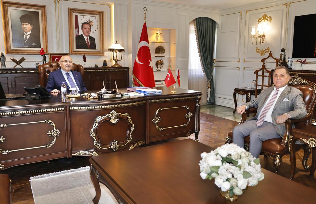 savascokduygulu's tweet photo. Adana Valimiz Sayın Yavuz Selim Köşger'i ziyaret ederek kentimizle ilgili istişarelerde bulundum. Kentimizi hep birlikte daha olumlu konuları ve güzel taraflarıyla hak ettiği yere ve hak ettiği değere taşıyacağız. Sayın Valimize misafirperverliği için teşekkür ediyorum. https://t.co/CX2rxnpP5x