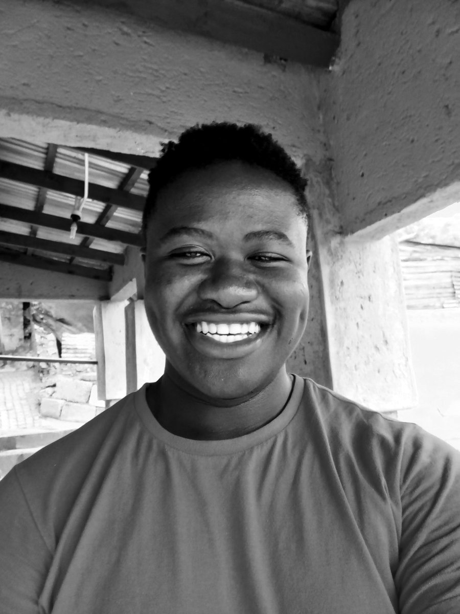 Tshepixo__21's tweet image. 🙂😁