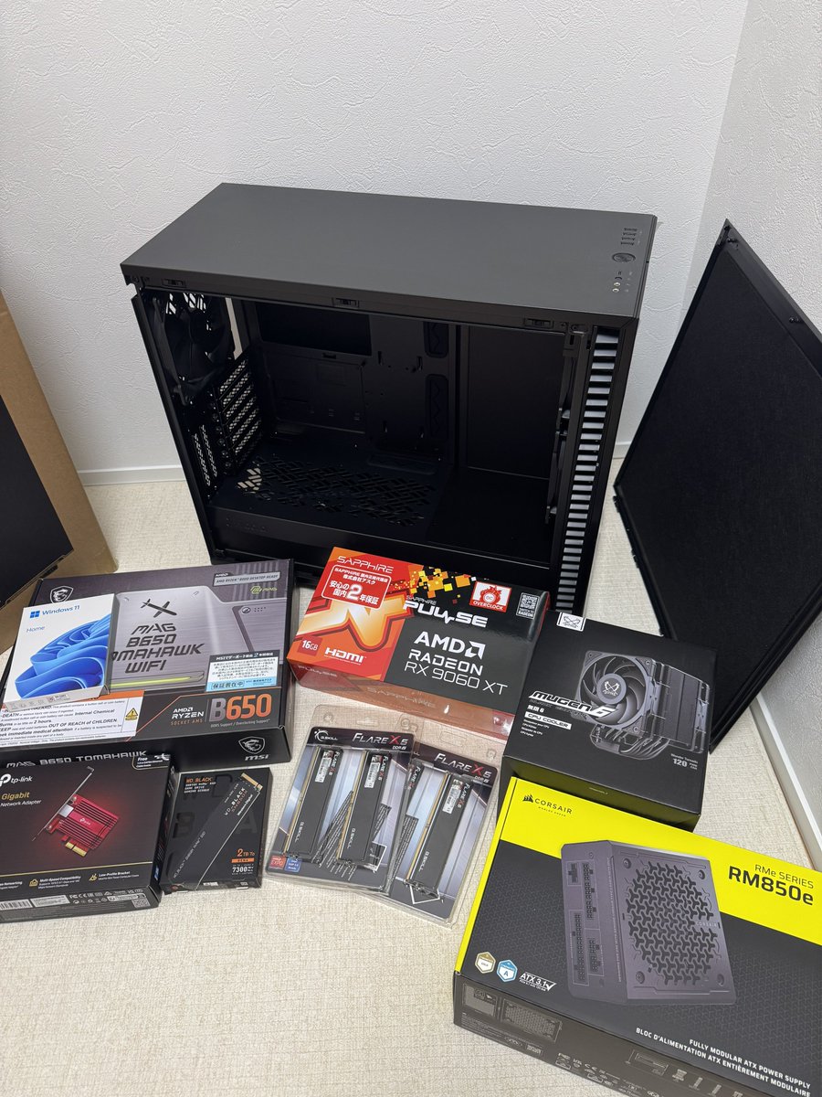 umiush1's tweet photo. 5年ぶりにPC新調で自作するよー、ピカピカ光らせない、中身も見えないミドルスペックの静音PC、CPUは国内相場の半額に惹かれて冒険してアリエク待ち。 https://t.co/iQXiHJH9JB
