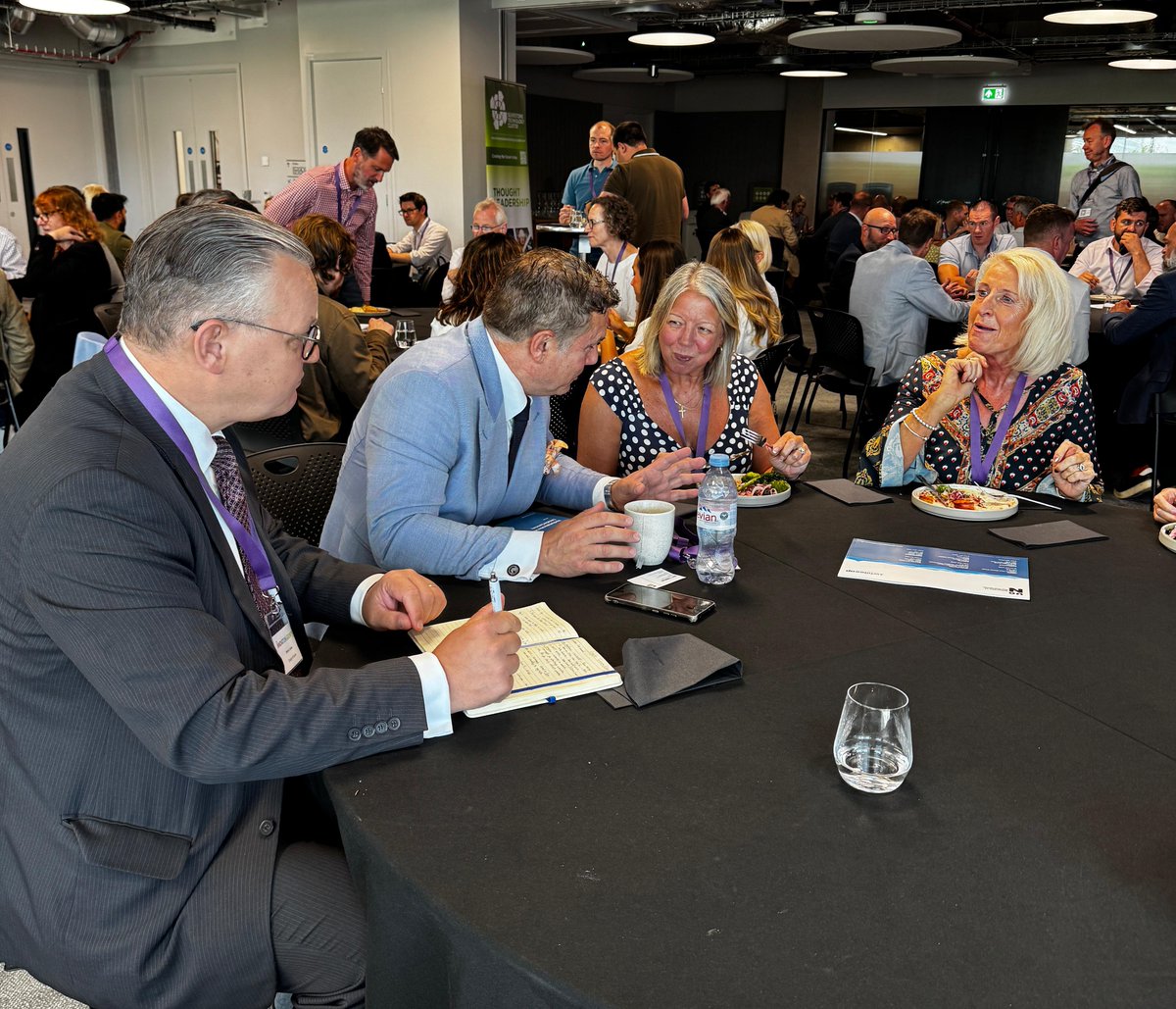 UCES_official's tweet photo. Proud to be part of the Silverstone Technology Cluster and the Silverstone 2035 initiative. 🎮

This partnership opens real-world opportunities for our students, from collaboration to careers beyond gaming. 🚀 https://t.co/oJi4ShXHzl