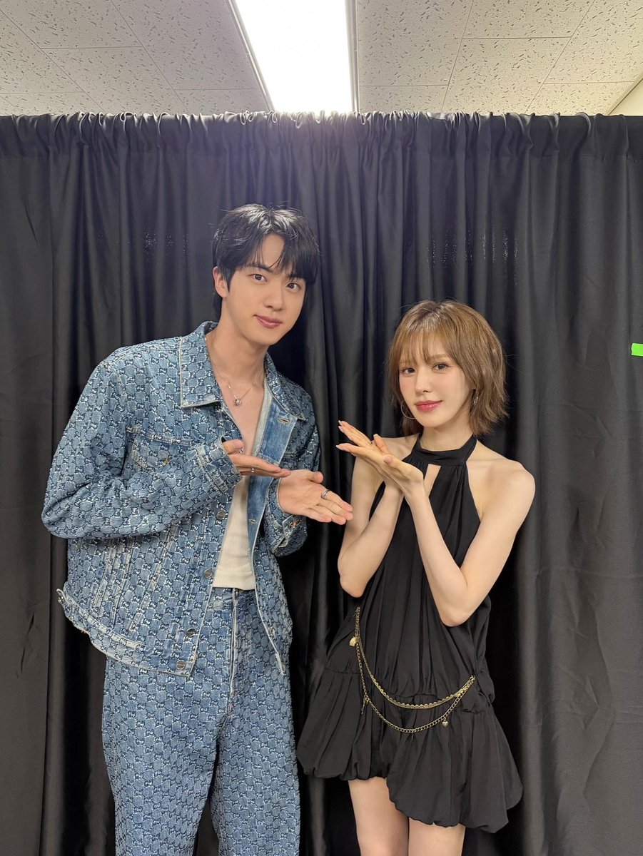 another wenjin photo, armyluvs are so up🥹🐹