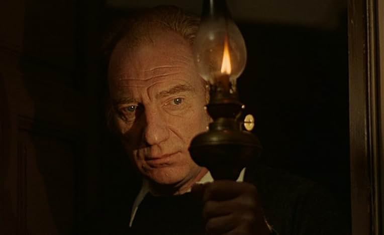 Happy Birthday to the Spanish filmmaker Victor Erice who turns 85 today! 🎂¡Felicidades!

El espíritu de la colmena (The Spirit of the Beehive, 1973)