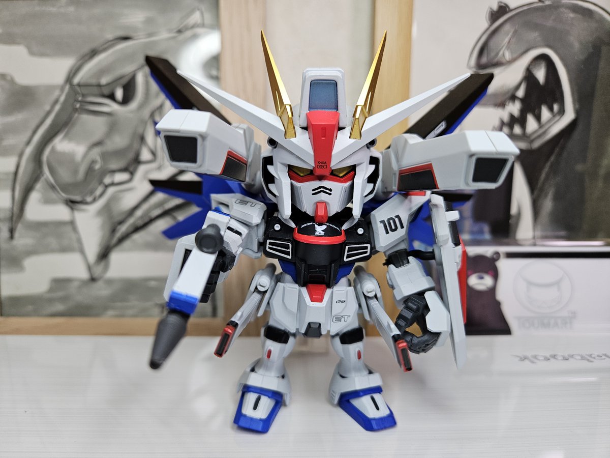 toshgosh4's tweet image. TOUMAさんリデザインによるQ-Styleシリーズ
QSMVmini の フリーダムガンダム フルバーストモード です
ボリューミーでカッケェ
イベント限定品ですがお迎えできて良かった