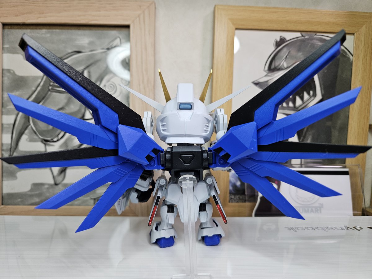 toshgosh4's tweet image. TOUMAさんリデザインによるQ-Styleシリーズ
QSMVmini の フリーダムガンダム フルバーストモード です
ボリューミーでカッケェ
イベント限定品ですがお迎えできて良かった