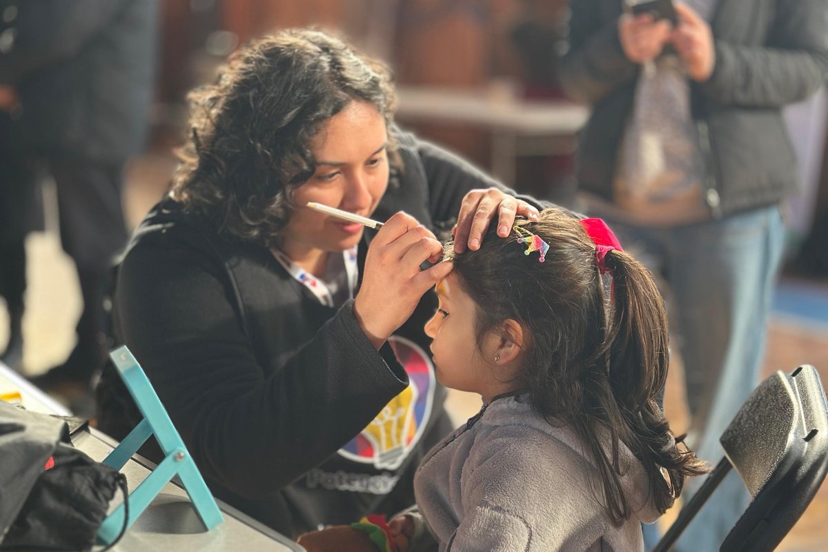 seremisalud8's tweet photo. El Seremi Dr. Eduardo Barra estuvo presente en la celebración del Aniversario N°6 de Fundación Potencialmente, quienes trabajan con 90 familias socias de diferentes comunas de la provincia de Biobío. https://t.co/N1rPDECmam