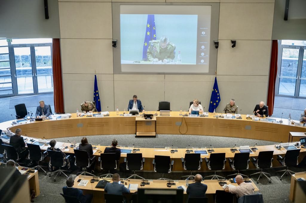 Laima Andrikienė (@andrikiene) on Twitter photo 📢The urgency of strengthening European defence is no longer just a strategic ambition—it is a necessity. And this has been made clear today at the interesting Conference on Defence by the <a href="/EUauditors/">European Court of Auditors</a>🎯, where I moderated a session on the Future of the EU Defence Policy. 📢The urgency of strengthening European defence is no longer just a strategic ambition—it is a necessity. And this has been made clear today at the interesting Conference on Defence by the <a href="/EUauditors/">European Court of Auditors</a>🎯, where I moderated a session on the Future of the EU Defence Policy.