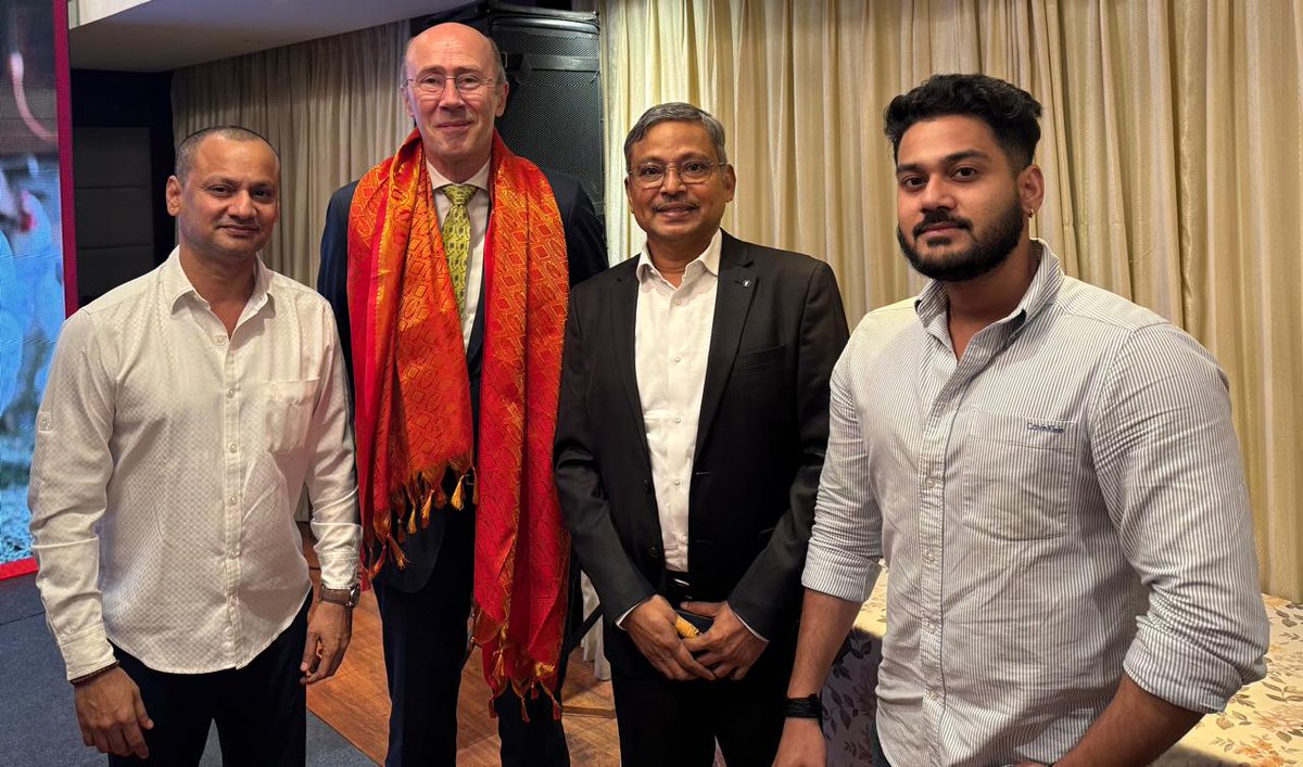 PoultryIndia15's tweet photo. Farewell Gathering for Mr. Michiel van Erkel
#IPEMA #PoultryIndia #UdaySinghBayas #MichielvanErkel #Poultry #YEP #Netherlands #Farewell #PoultryExpo #AgriculturalCounsellor #IndiaNetherlands #SouthAsiaPoultry #Chicken #Hyderabad https://t.co/7nBqb2logf