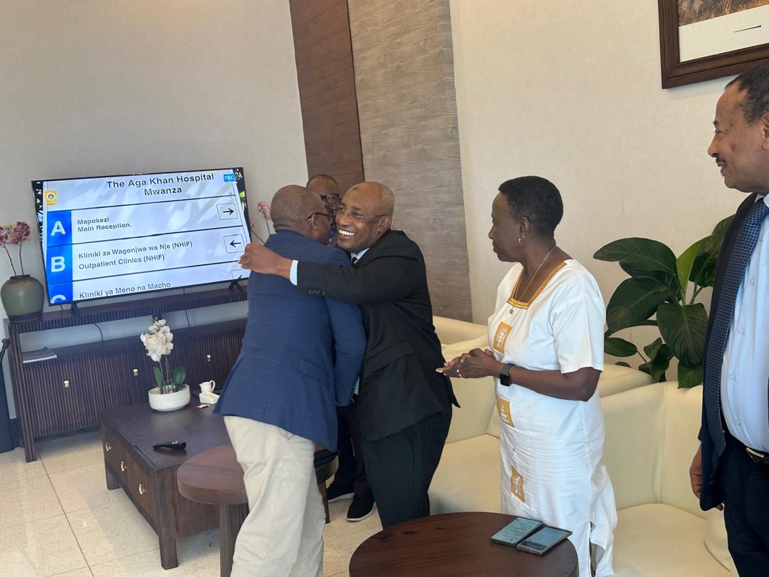 EmbSandro's tweet photo. Thank you to my dear colleagues Ambassadors in #Tanzania who bid farewell to my family and I before our departure. Much appreciated! https://t.co/6B2M1Jx9xD