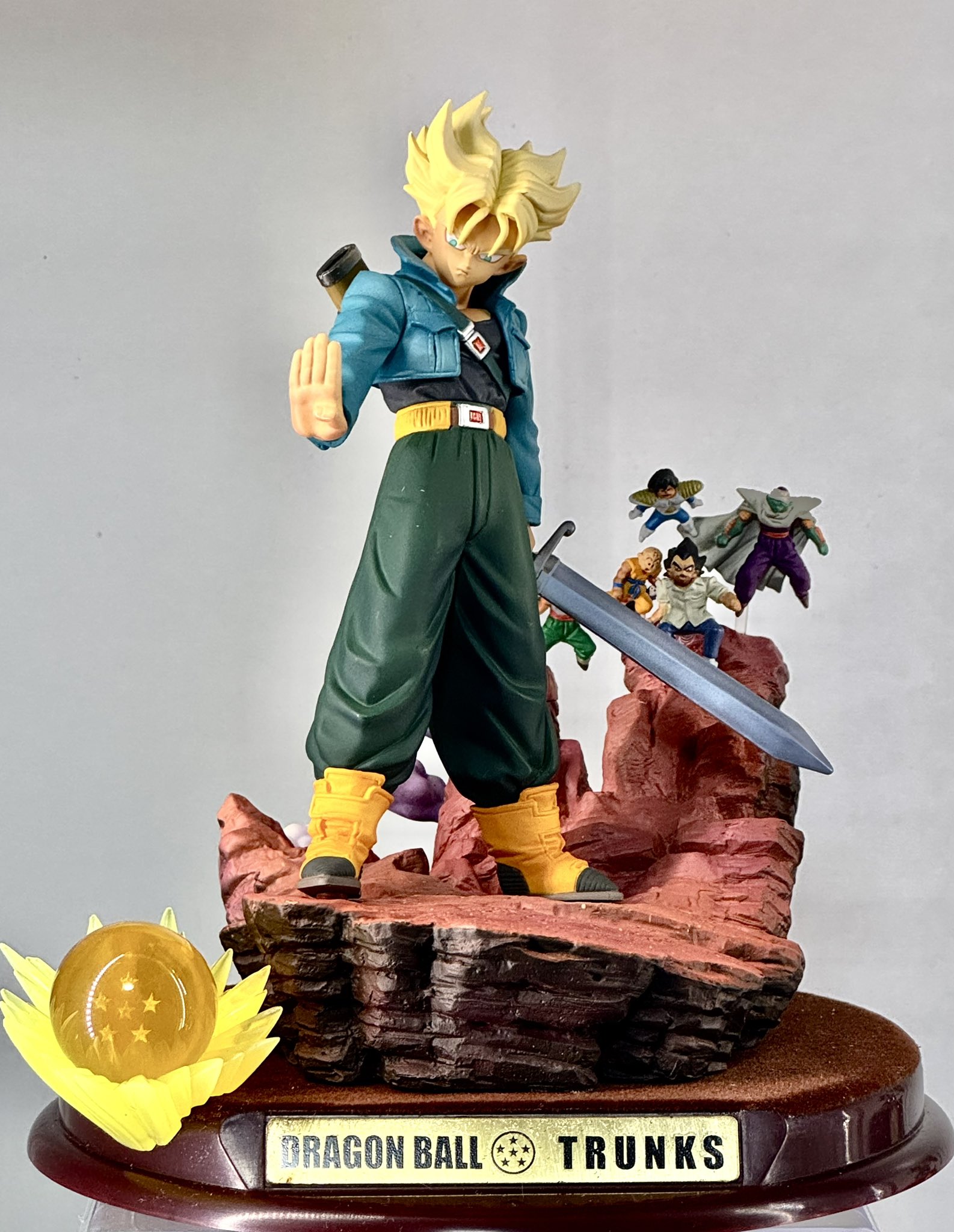 集英社 ドラゴンボールセレクション 巻六 トランクス フィギュア