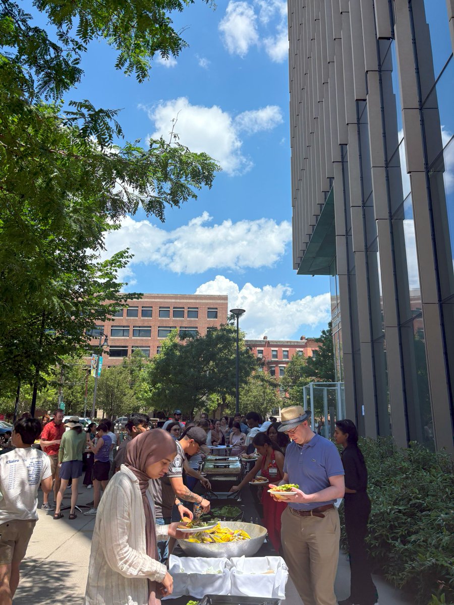 KilachandCenter's tweet image. Another great turnout for the @KilachandCenter Community Barbecue! Fortunate that we always get such good weather for these!