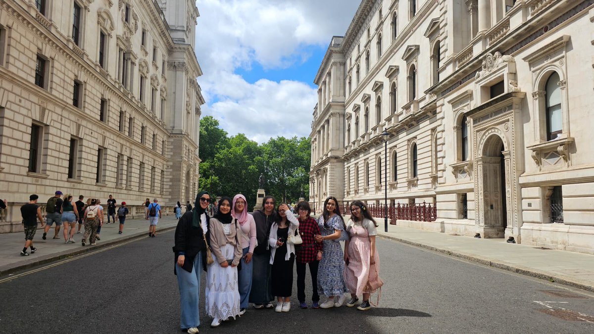 DialogueSociety's tweet photo. A brilliant weekend for our North East Youth Platform in London ๐๐ Our young stars explored the capital, visited head office, and gained fresh skills through training and workshops. Huge thanks to our inspiring central team! #DialogueInAction #YouthEmpowerment https://t.co/DfpCEalZlE