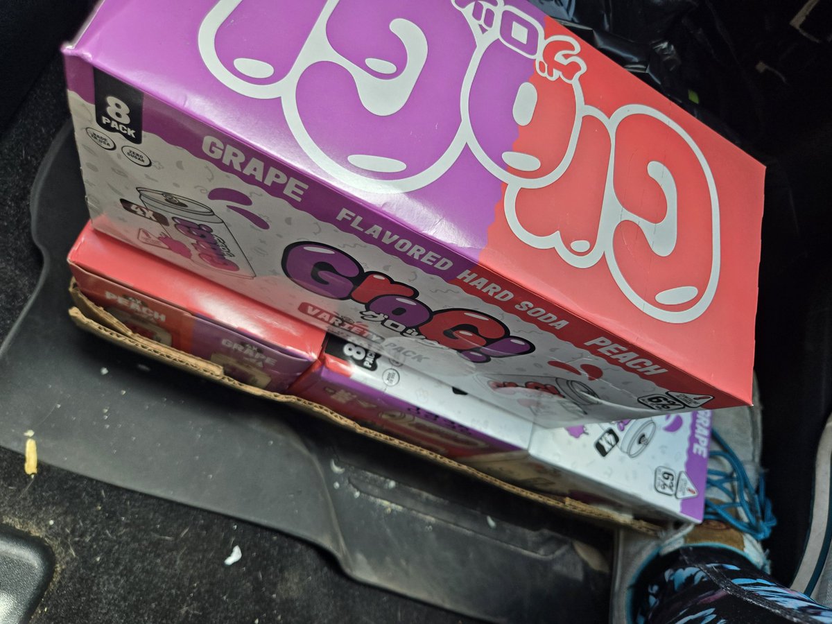 Huskerlover25's tweet photo. Bringing 4 cases of grog to @anthrocon gonna have fun!!
#grog #coldones #Anthrocon #furry https://t.co/KjrITrHttq