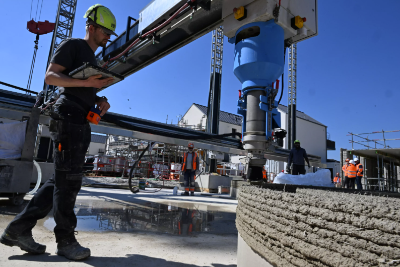 Plurial Novilia tweet media