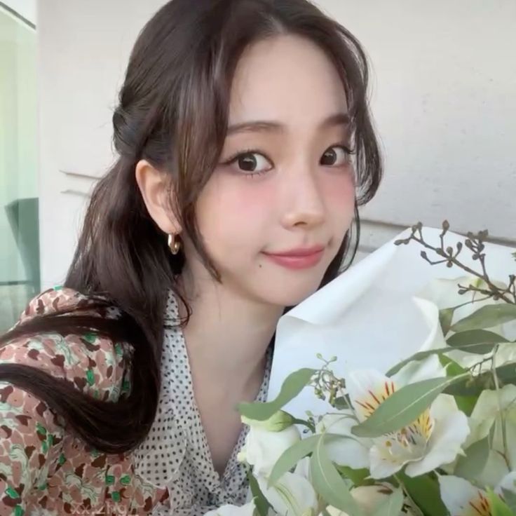 Hey kakak ganteng✨️
Selamat atas solo konsernya yaa. Kakak keren dan hebat. 🩵🩷