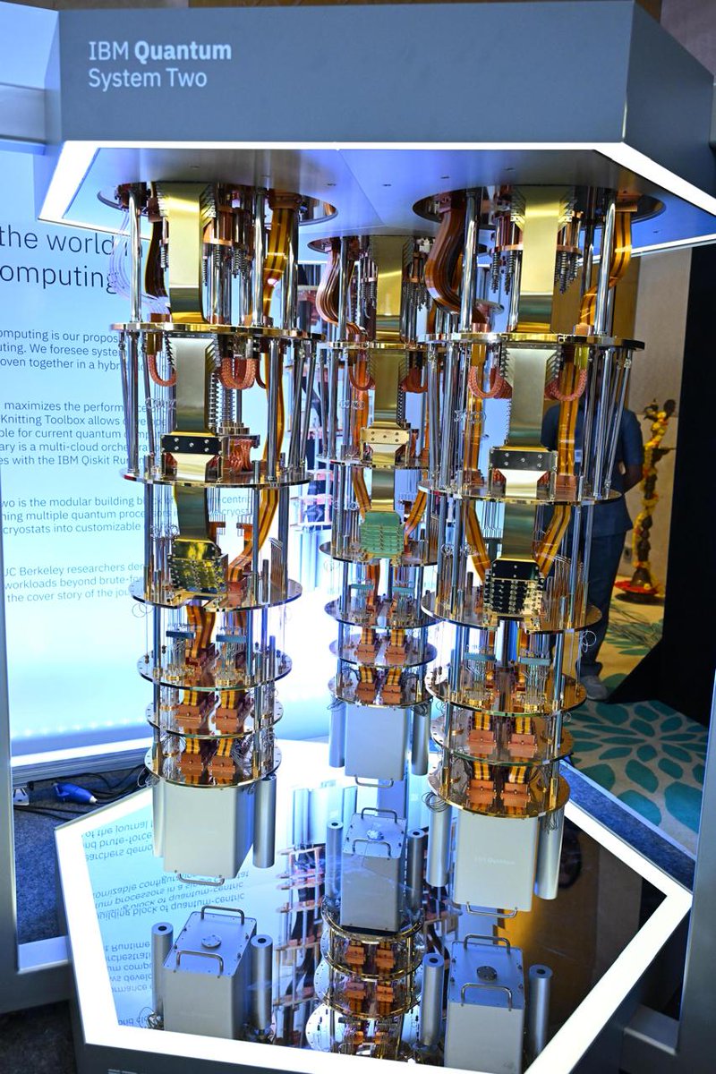 ncbn's tweet image. #QuantumValleyInAP 
In 1995, I championed the IT revolution in Andhra Pradesh to create jobs for empowering our youth and to attract investments for the state&apos;s growth. Today, in 2025, I am making the same commitment to Quantum Technology.

By January 1, 2026, Amaravati will host…