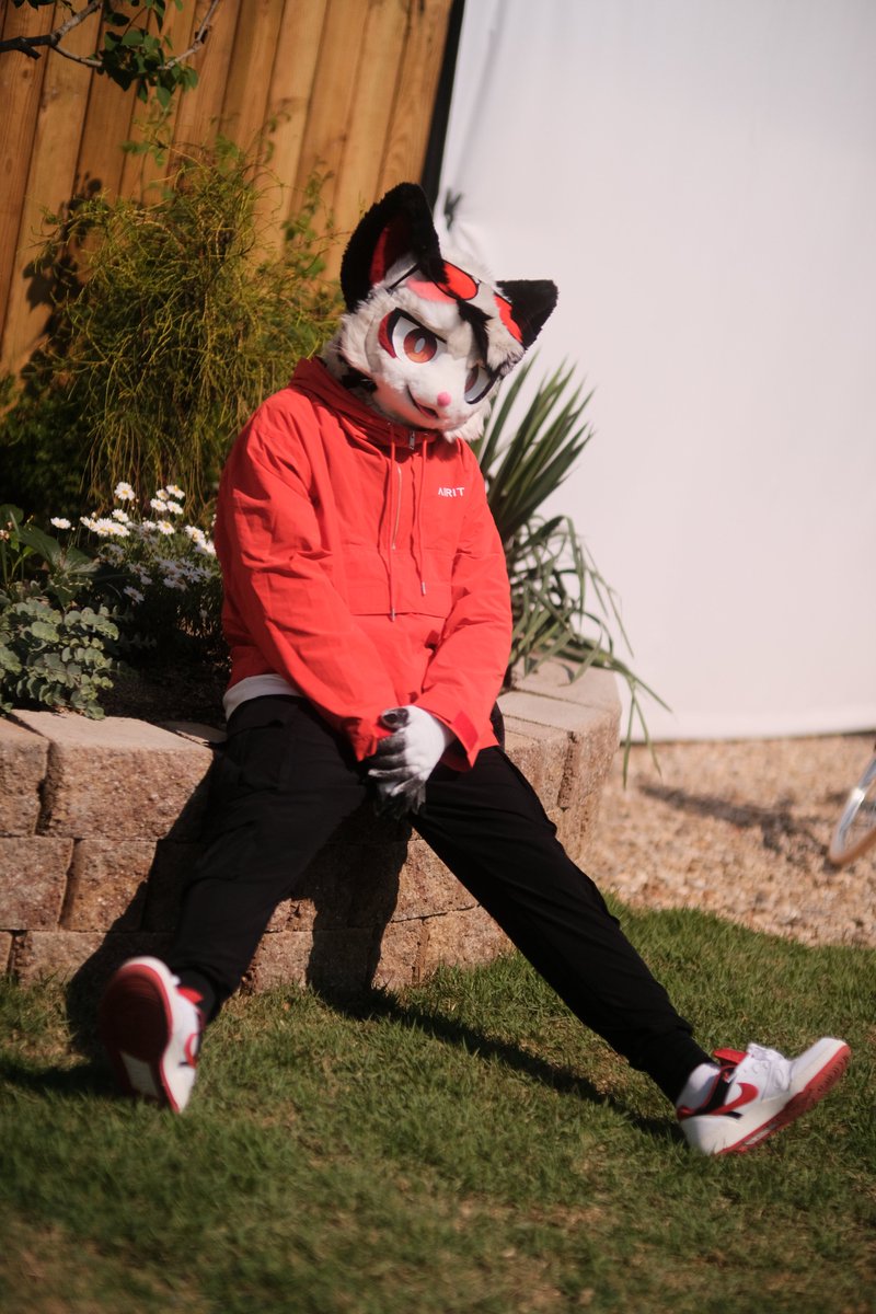 주묵/논란/쩍벌

📸 <a href="/Breadragon_P/">BREADRAGON_Photo</a> 

#FursuitEveryday