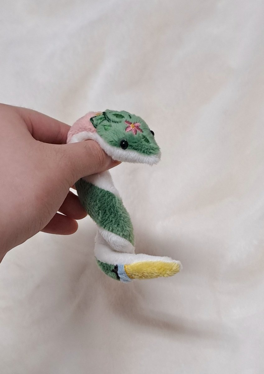 rt이벤트 단청 꽃뱀 샘플 알티추첨

요건 알티만 해주심 되세요! 귀여운 뱀친구고 와이어가 내장되어 있어요!

<a href="/goyangtokki_/">인형커미션 (close)</a>
님과의 협업으로 만들어진 아이입니다 :3

#rt이벤트_추첨 #알티이벤