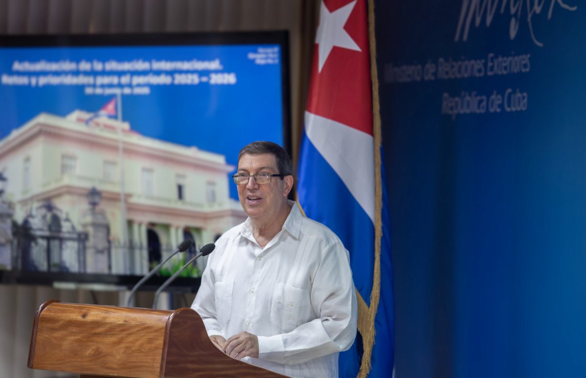 BrunoRguezP's tweet photo. Comenzó Reunión Anual de Jefes y Jefas de Misiones de @CubaMINREX, donde estaremos intercambiando sobre la situación nacional e internacional y resultados alcanzados hasta la fecha.

Defensa de la Patria y bienestar del pueblo son prioridades de nuestra #DiplomaciaRevolucionaria. https://t.co/V0GyRSOaes