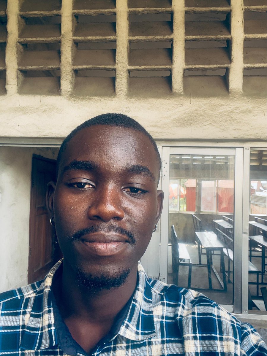 Tezzar_Szn's tweet photo. Thrilled to share that I co-authored a research paper with my lecturer last year and it got published. My first academic publication y'all 🥹

Frame 2: fine boy in academia ✋🙂‍↔️ https://t.co/UGDLJY9abJ