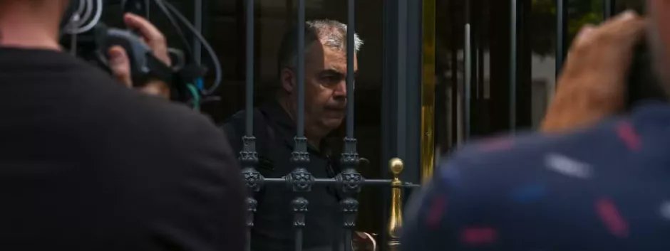 _JL_CORTES's tweet image. 🧵🔥 URGENTE:
🔴 Santos Cerdán, ex‑número 3 del PSOE, entra prisión provisional sin fianza por organización criminal, cohecho y tráfico de influencias, según el Supremo .
⚠️ Esto no es un caso aislado: es la confirmación de que el PSOE funciona como una mafia institucional.
👥…