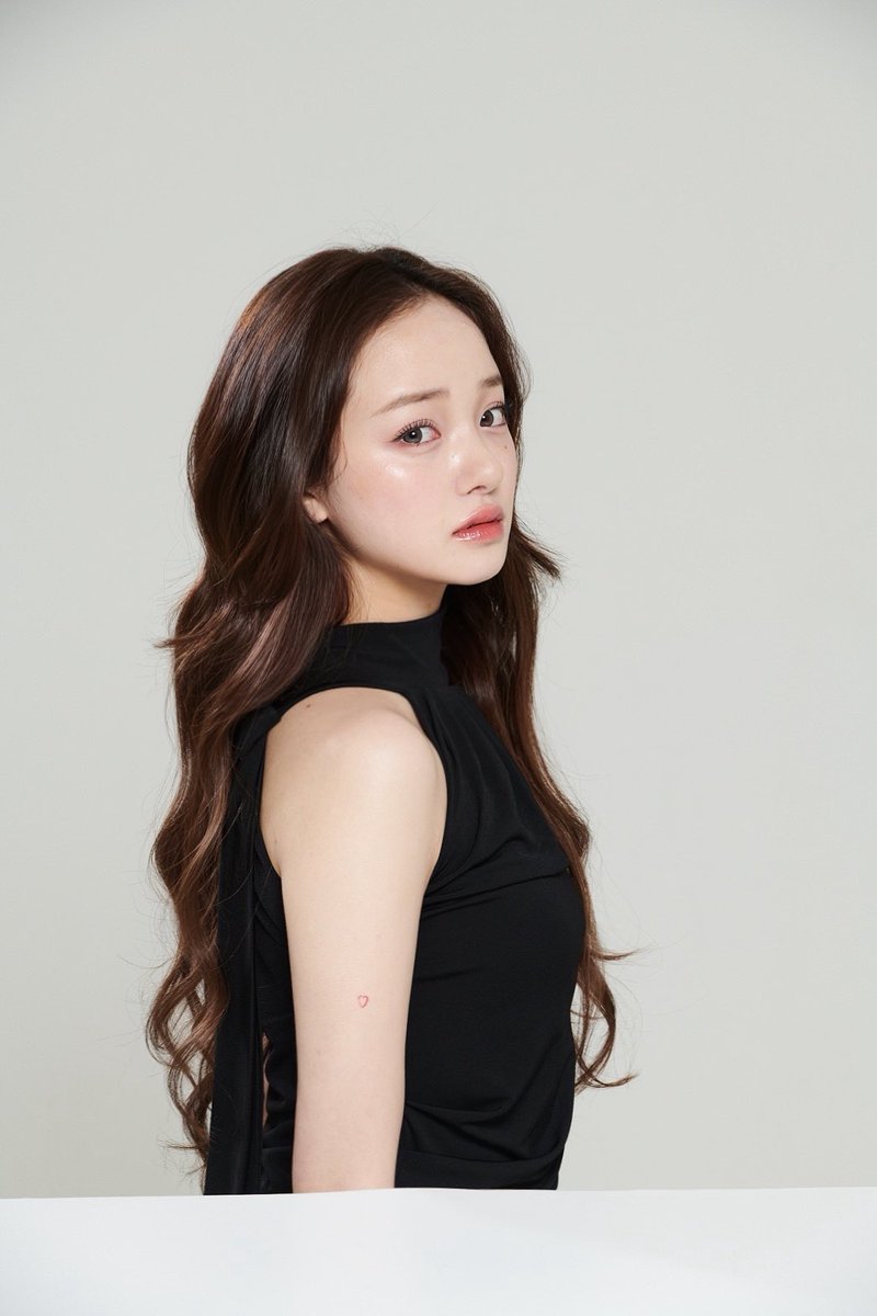 ダウンタイム3ヶ月目とは思えない
鼻先丸くなってほんとうに理想の鼻になった
JT整形外科選んでよかった
症例回ってくるけど忘れ鼻代表のクリニックすぎる
執刀医はキムジンソン院長です