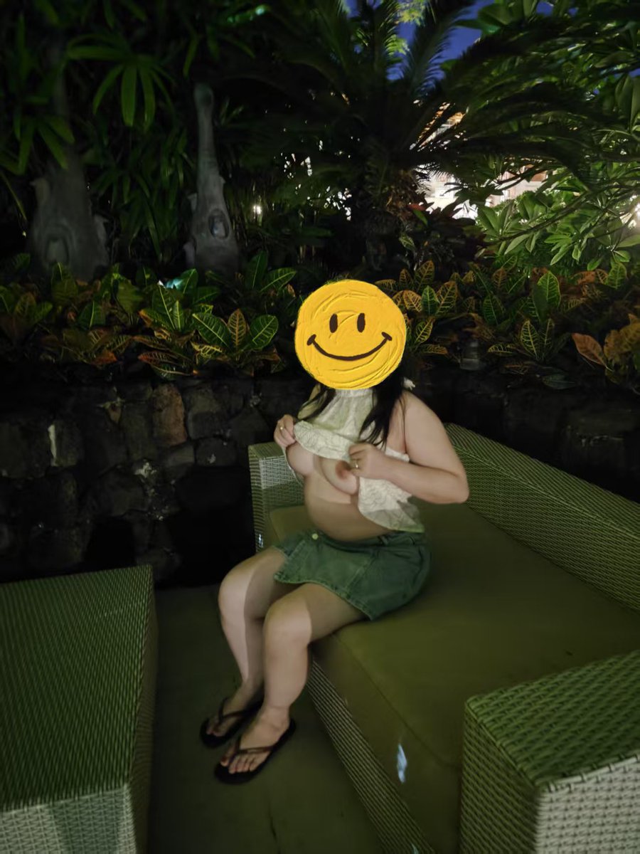 Shawnaga's tweet photo. 海边散步的夜晚
#母狗曝光 #母狗淫妻 #骚货日常 #口球 #人妻少婦 https://t.co/1f5x81ZzPo