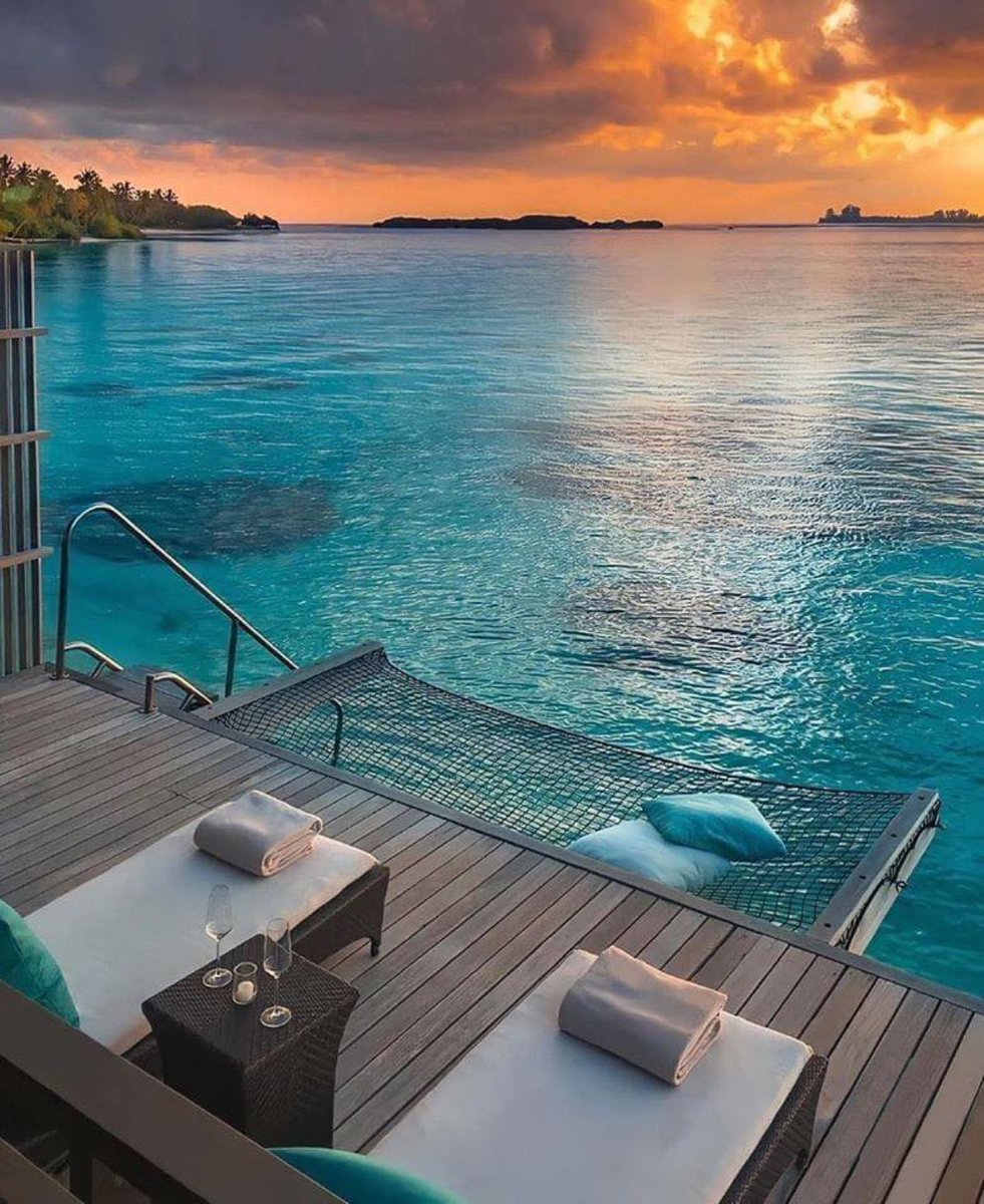 viewsoff_'s tweet image. Maldives