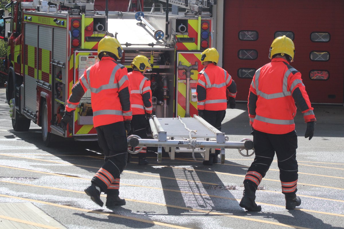 cambsfrs's tweet image. Being a firefighter isn’t just about responding to emergencies, it’s about stopping them in the first place.
You can find out more about the role of a wholetime firefighter on our website: orlo.uk/0zwTO