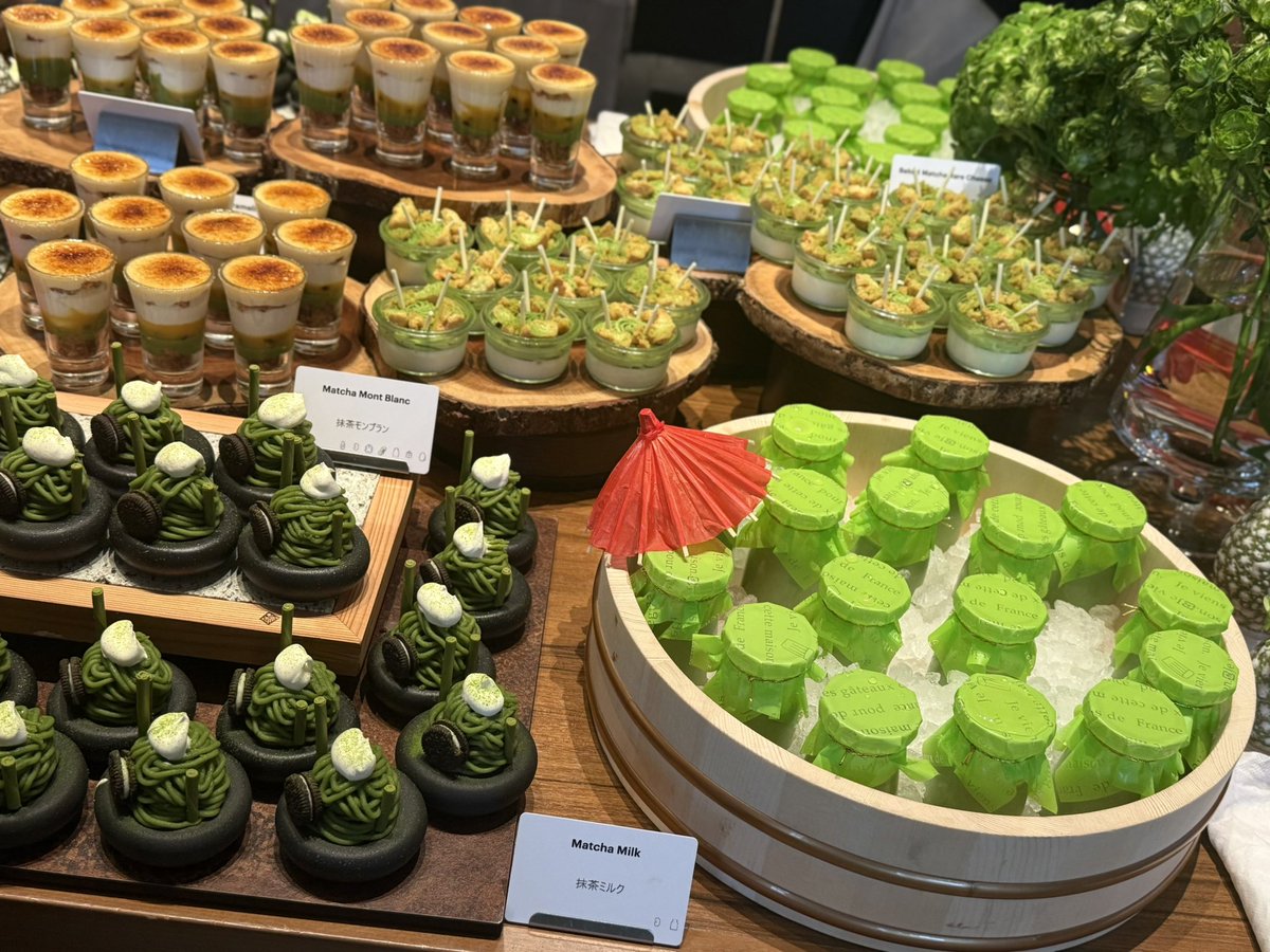 metchamatcha1's tweet photo. The Westin TokyoのThe Terraceで
抹茶スイーツビュッフェ！🌱
めっちゃ品数多い…！
抹茶はメインのとこ以外もあるの注意！
抹茶以外は全種食べられなかった…！
主食系も色々ある！
当たり外れはあるけど、
フルーツ系は美味しい傾向にある！
(続く)
#抹茶大好き #抹茶スイーツ #抹茶 #matcha https://t.co/a7Zn1qniBY