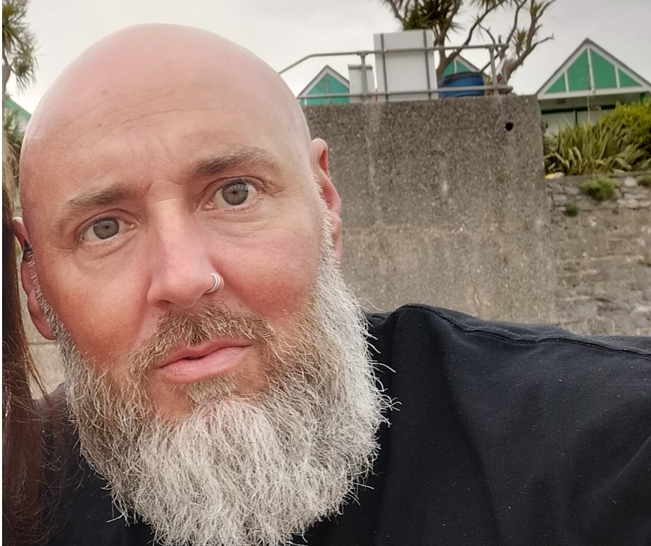 LDC_tweets's tweet image. Swansea’s Mark Walters is skydiving to raise £1,000 for diabetes research at LDC!
“Diabetes has affected my life & my family in so many ways", explains Mark, who will be taking the plunge in October.
🔗To read more & donate: leicesterdiabetescentre.org.uk/news-blog/swan…
#DiabetesResearch