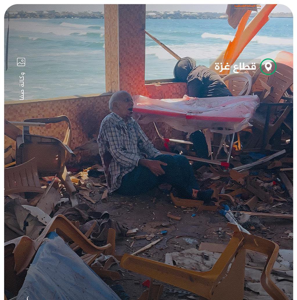 gazanotice's tweet photo. 🚨Heartbreaking: A photo shows a woman and a man relaxing by the sea moments before Israeli warplanes bombed the Al-Baqa Rest Area, turning the scene into a massacre that left dozens killed and injured.
