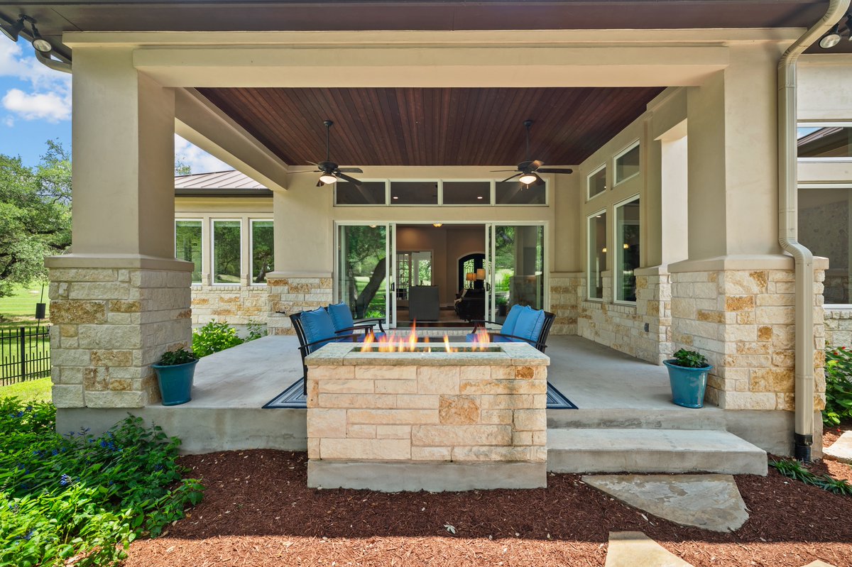 Seize buyers' attention by bringing focus to the beauty of a listing's outdoor spaces. 
__________________
Email: Info@twisttours.com
Phone: 866-648-0022
Website: twisttours.com

#TwistTours