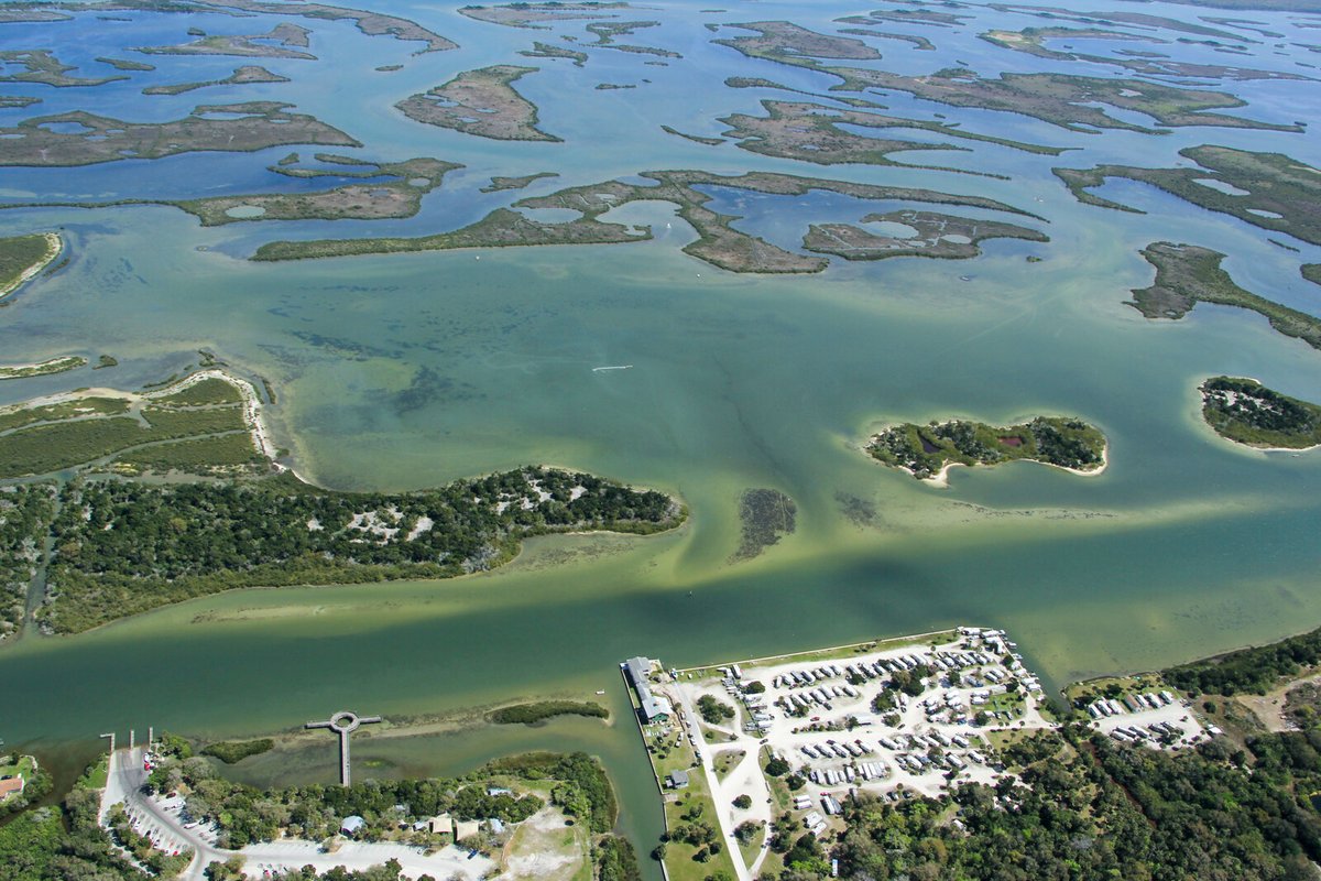 The Mosquito Lagoon—from Ponce Inlet to Merritt Island—is 1 of 3 lagoons in the Indian River Lagoon system. 🌊

The SJRWMD works year-round to protect this estuary through restoration, water quality efforts &amp; conservation. 🐟🌱

🔗 Learn more: bit.ly/Indian-River-L…