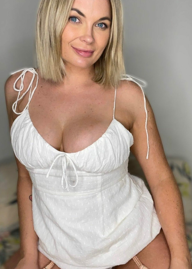 I can be your dessert after lunch...yes or no