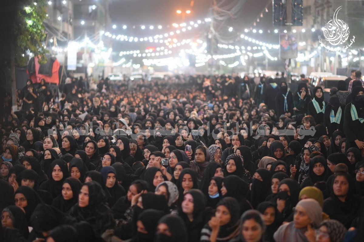 Mahsaormoon04's tweet photo. امام خامنہ ای صرف ایرانیوں کے لیے نہیں ہیں، وہ اُن تمام مسلمانوں اور آزادی کے چاہنے والوں کے رہنما ہیں جو ظالم اور استعمارگر دشمن کے سامنے جھکنے کو تیار نہیں ہوتے۔
یہ بات پاکستان کے پیارے عوام نے اپنی حمایت سے دنیا کو دکھا دی۔
آپ ایک آزاد قوم ہیں، آپ رسولِ اسلام ﷺ کا فخر ہیں۔ https://t.co/9LDspTZxLp