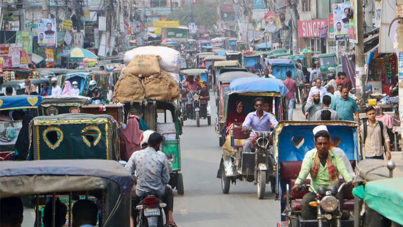 আইন আছে প্রয়োগ নাই, বেড়েই চলেছে নওগাঁয় উচ্চমাত্রার শব্দ দূষণ